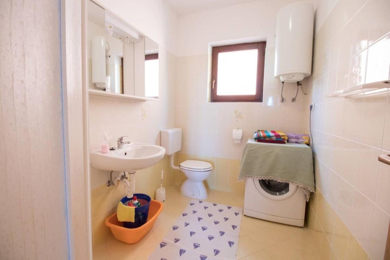 Apartmani Nedjeljko Čunski エクステリア 写真