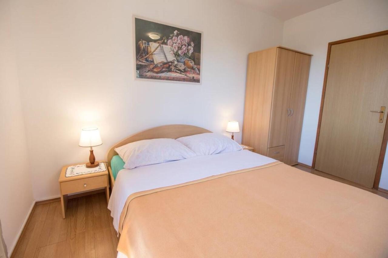 Apartmani Nedjeljko Čunski エクステリア 写真